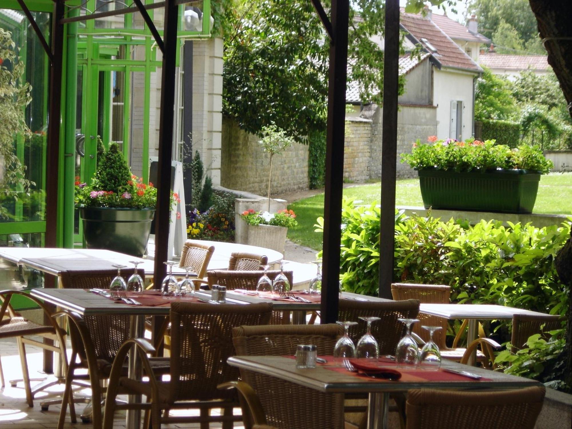 Hotel Restaurant Du Parc De La Colombiere Діжон Екстер'єр фото