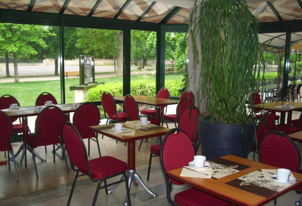 Hotel Restaurant Du Parc De La Colombiere Діжон Екстер'єр фото