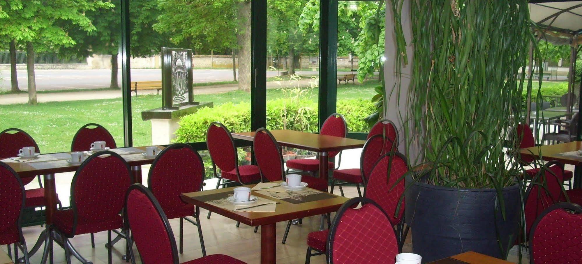 Hotel Restaurant Du Parc De La Colombiere Діжон Екстер'єр фото
