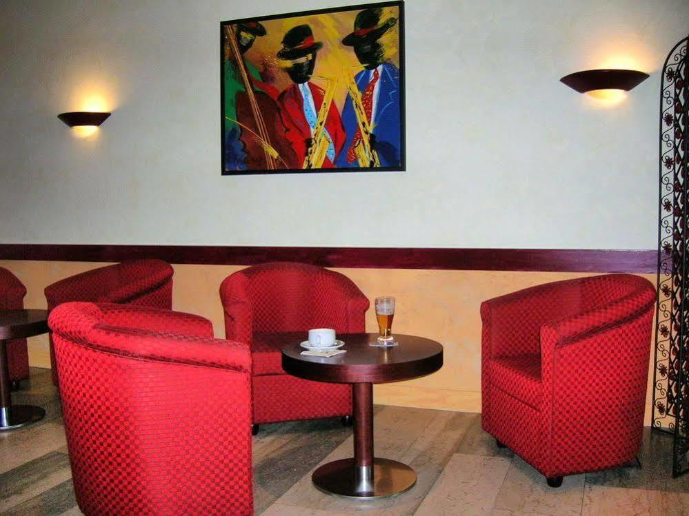 Hotel Restaurant Du Parc De La Colombiere Діжон Екстер'єр фото