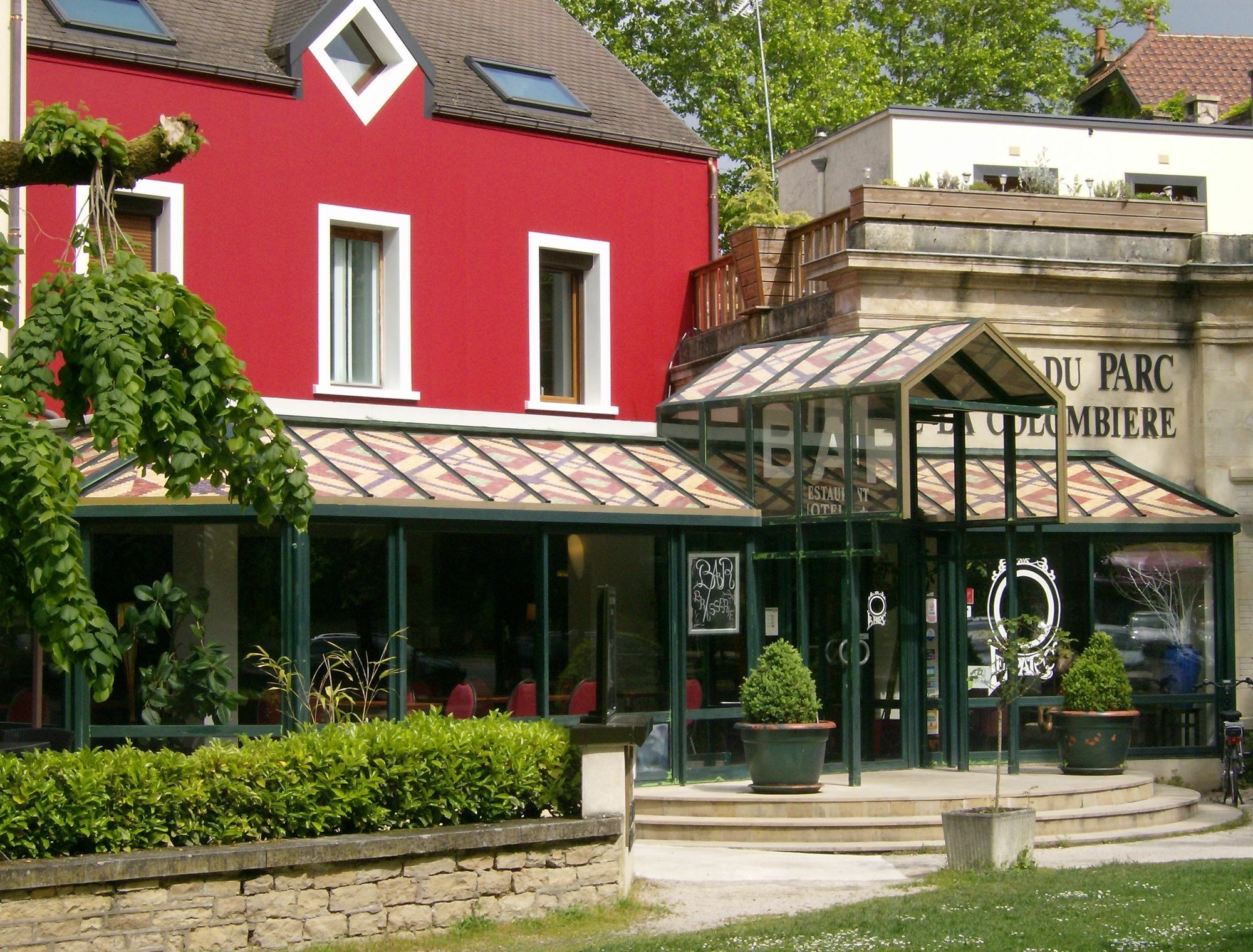 Hotel Restaurant Du Parc De La Colombiere Діжон Екстер'єр фото